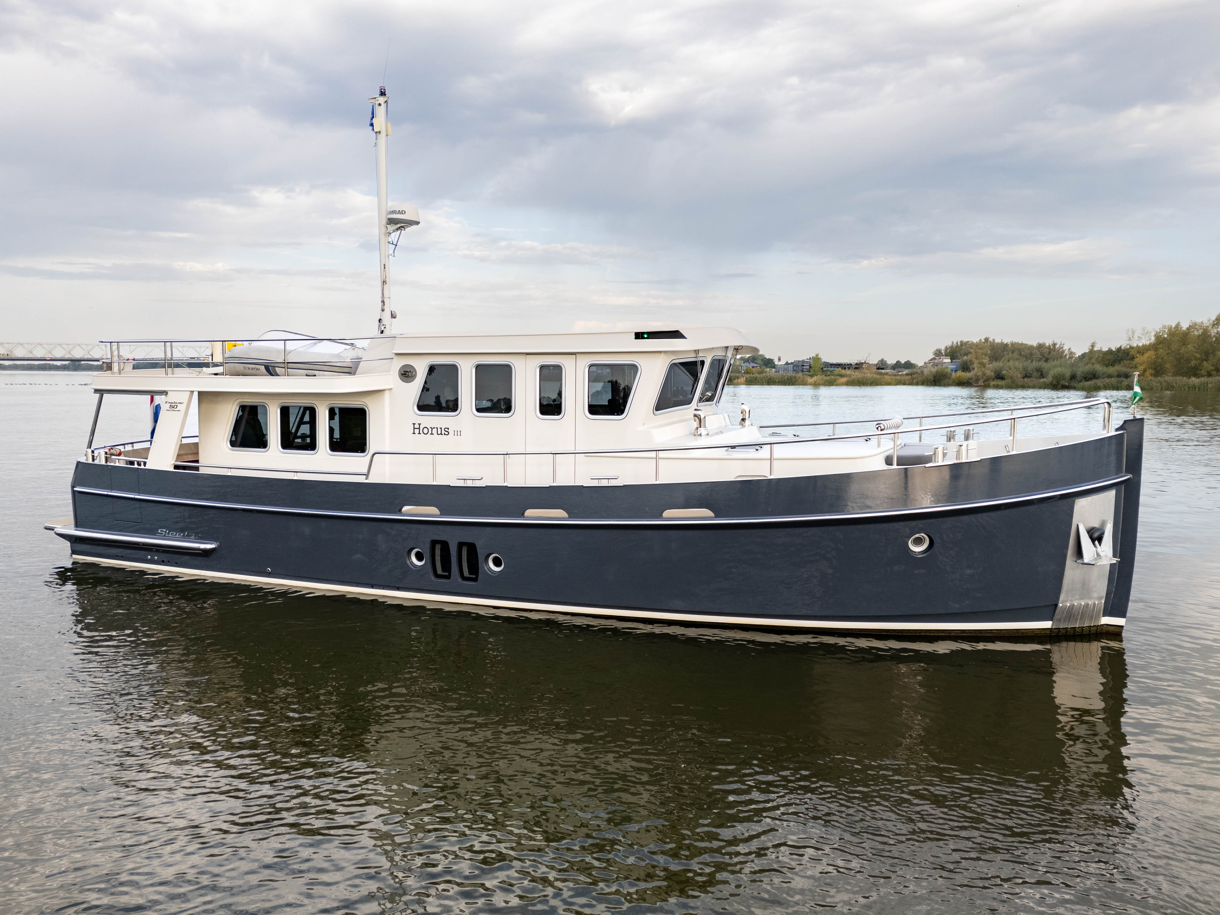 STEELER EXPLORER 50 PILOTHOUSE - 1