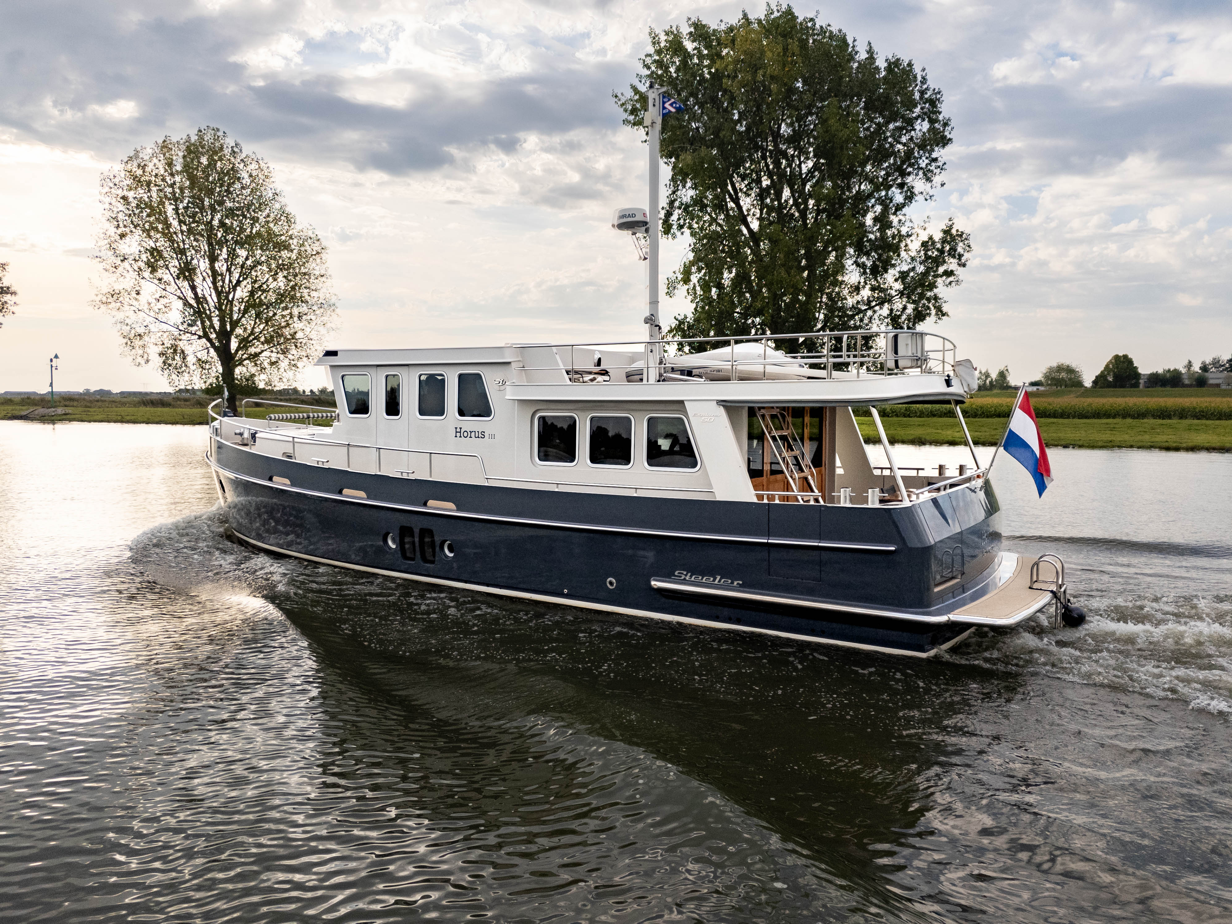 STEELER EXPLORER 50 PILOTHOUSE - 7