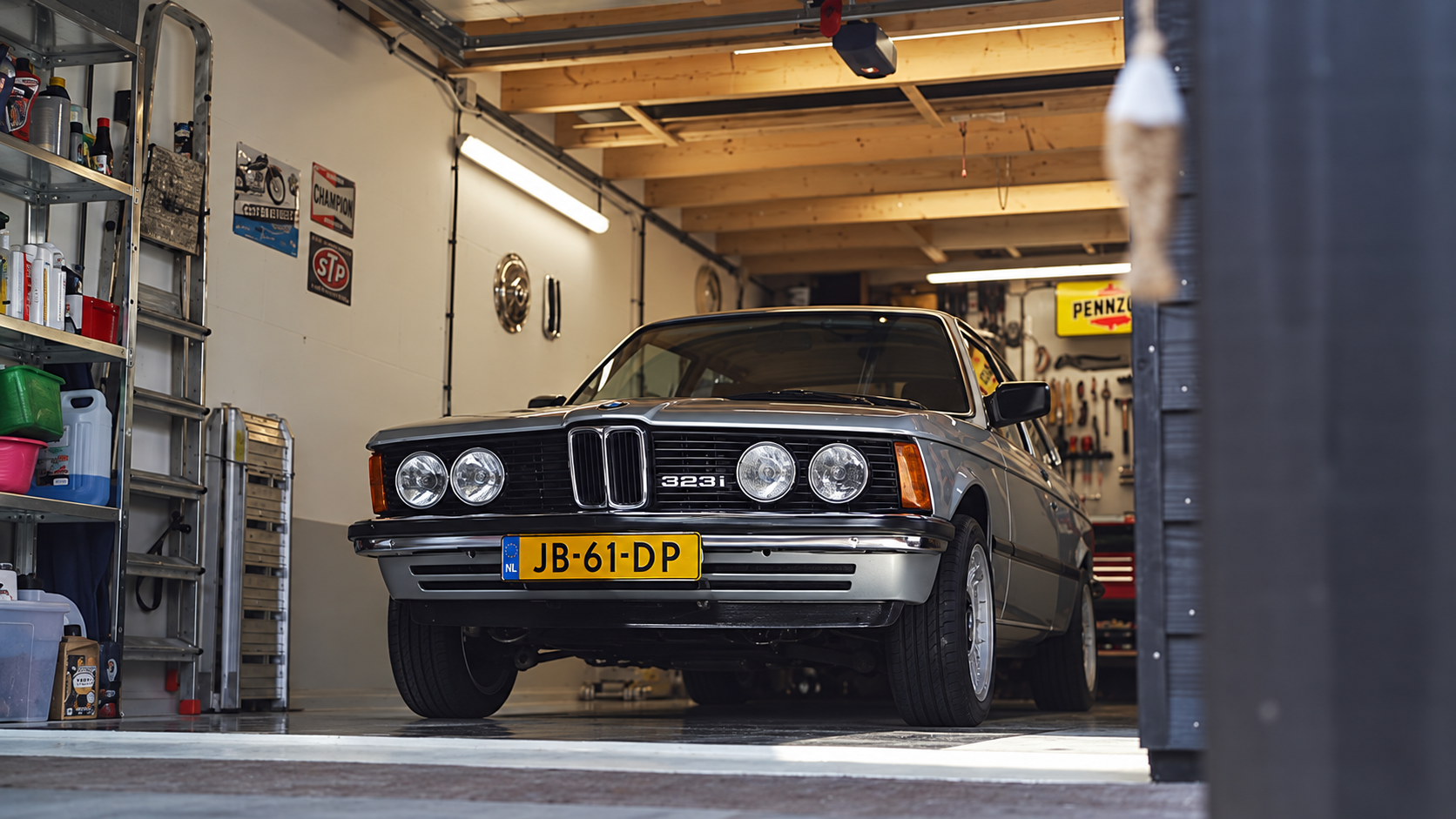 The Classic car (BMW 323i)